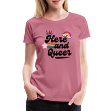 Charger l'image dans la galerie, T-shirt Here and Queer - mauve