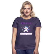 Charger l'image dans la galerie, T-shirt Je m'en fous je suis une licorne - violet foncé