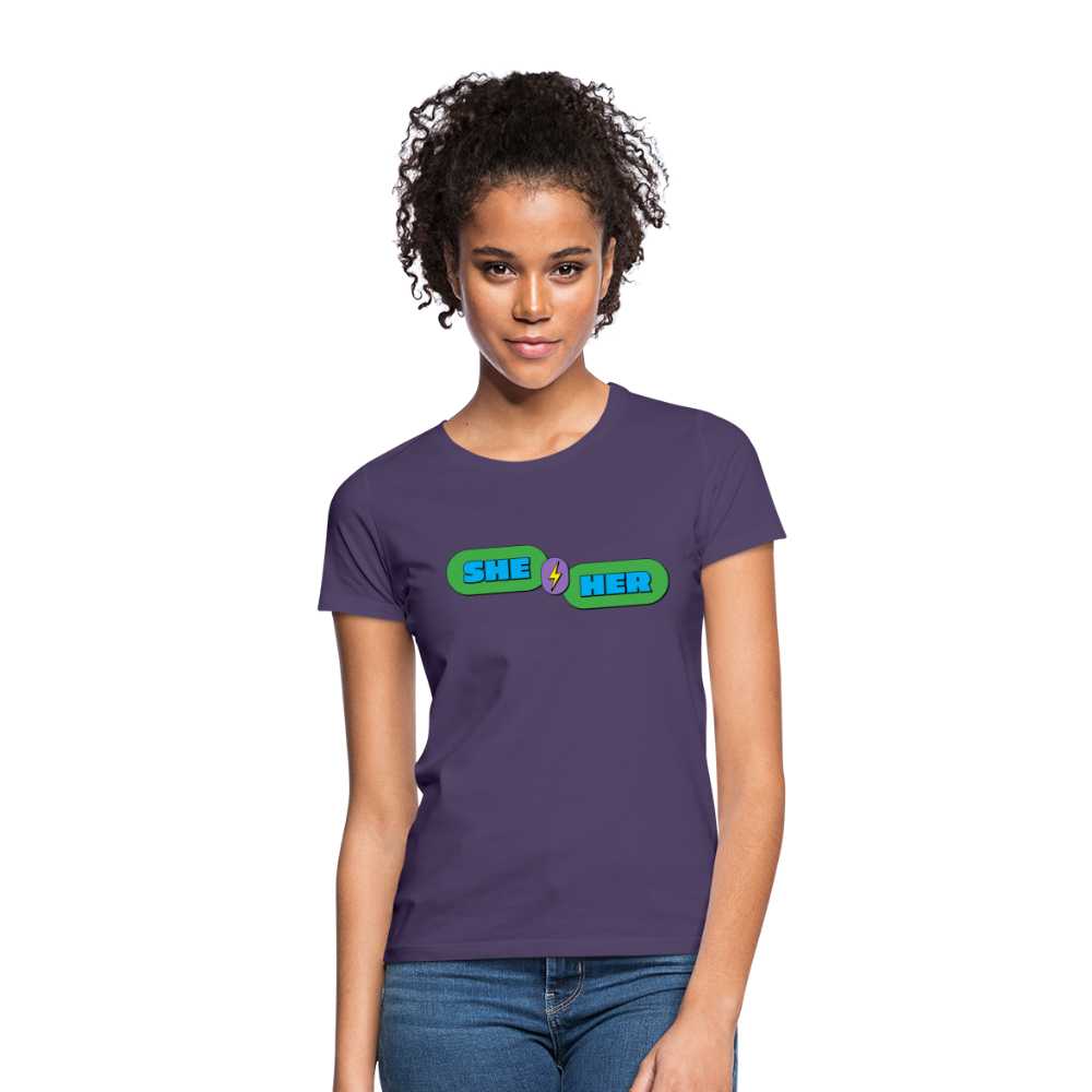 T-shirt She/Her - violet foncé